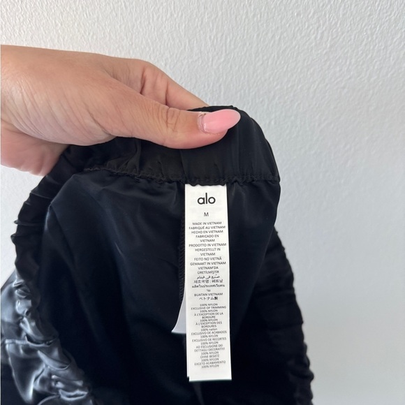 ALO Black Afterglow Wide Leg Track Pants M - Picture 6 of 10